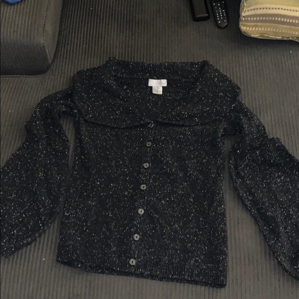 Puff sleeve sweater in black with white speckles